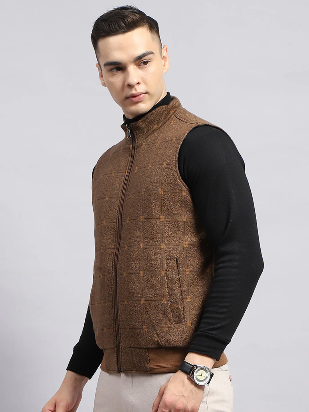Men Black & Brown Self Design Mock Neck Sleeveless Reversible Jacket - Image 10