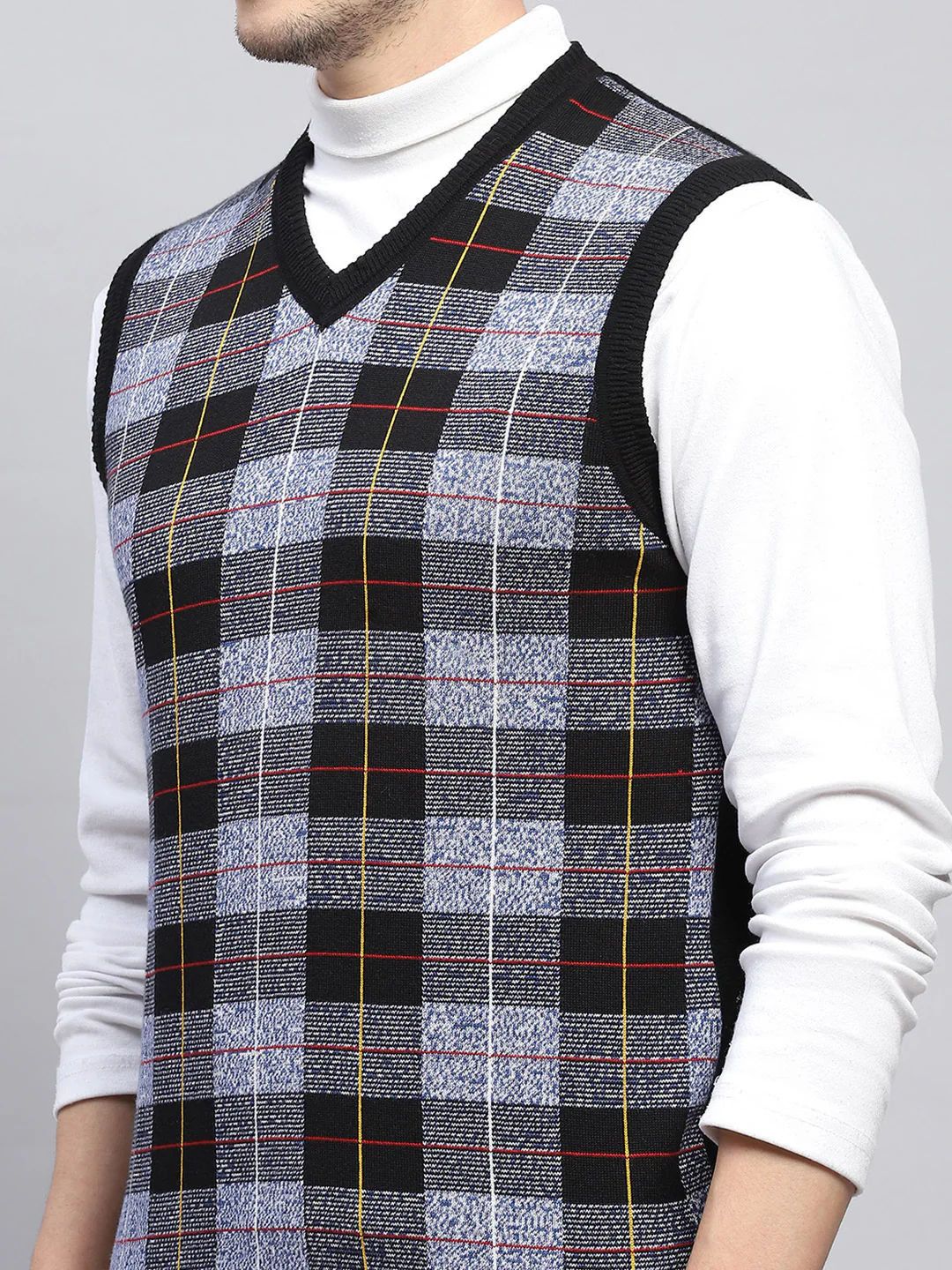 Men Black Check V Neck Sleeveless Sweater - Image 6