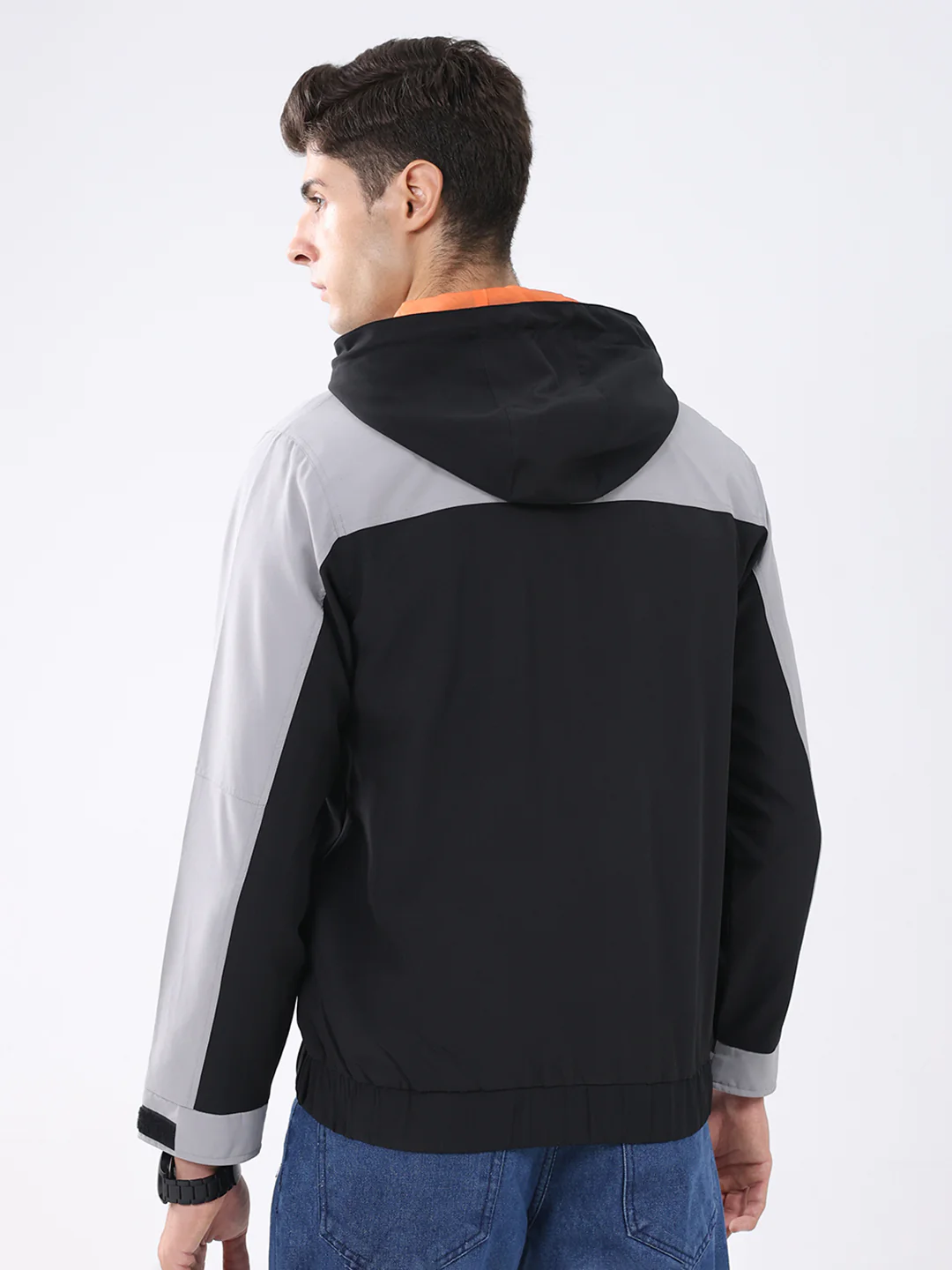 Men Black Colourblocked Hooded Full Sleeve Jacket - Image 5