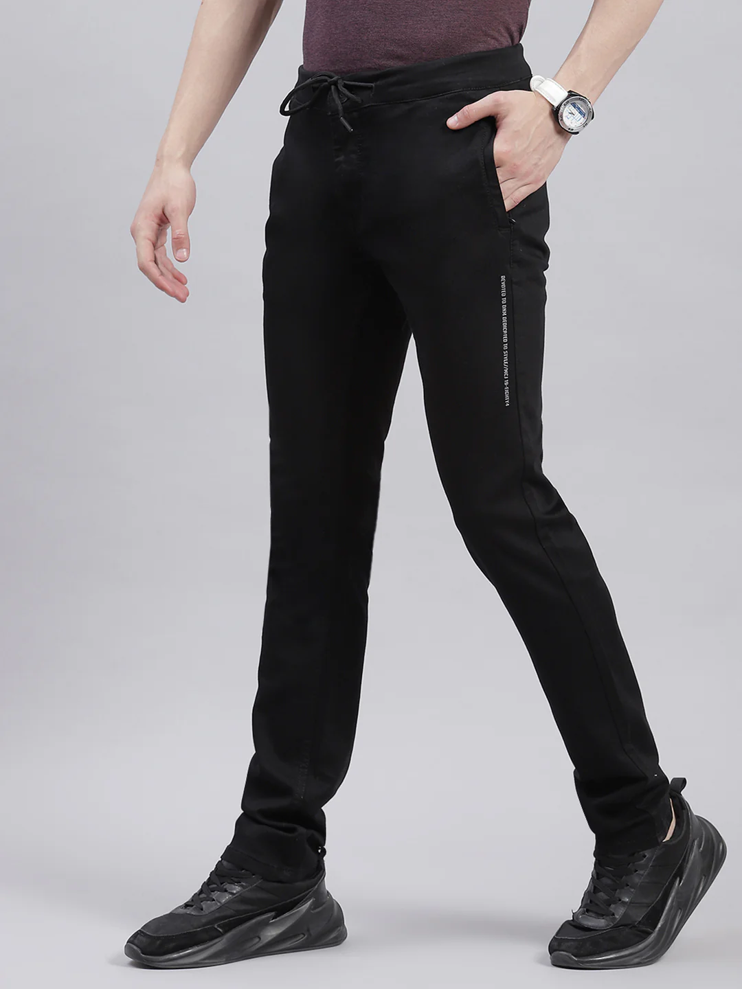 Men Black Light Wash Regular Fit Jogger - Image 3