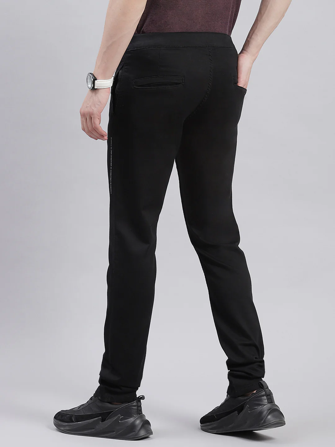 Men Black Light Wash Regular Fit Jogger - Image 5