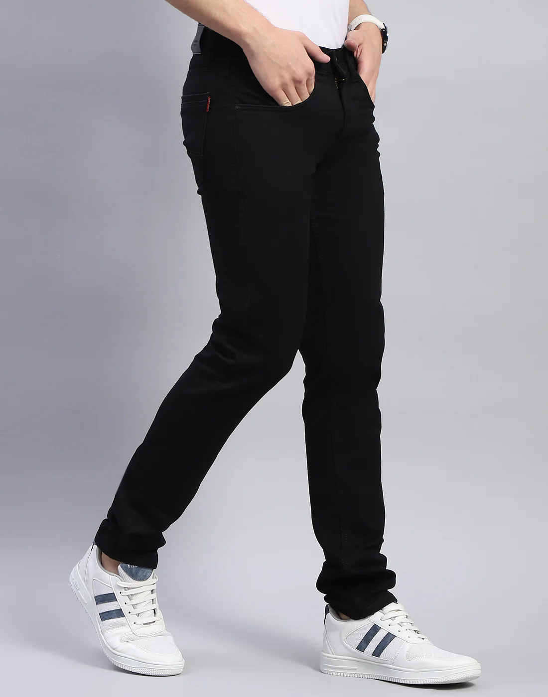 Men Black Light Wash Slim Fit Denim - Image 4