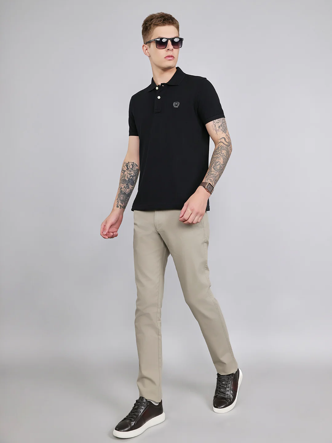 Men Black Plain Collar Half Sleeve T-Shirt - Image 7