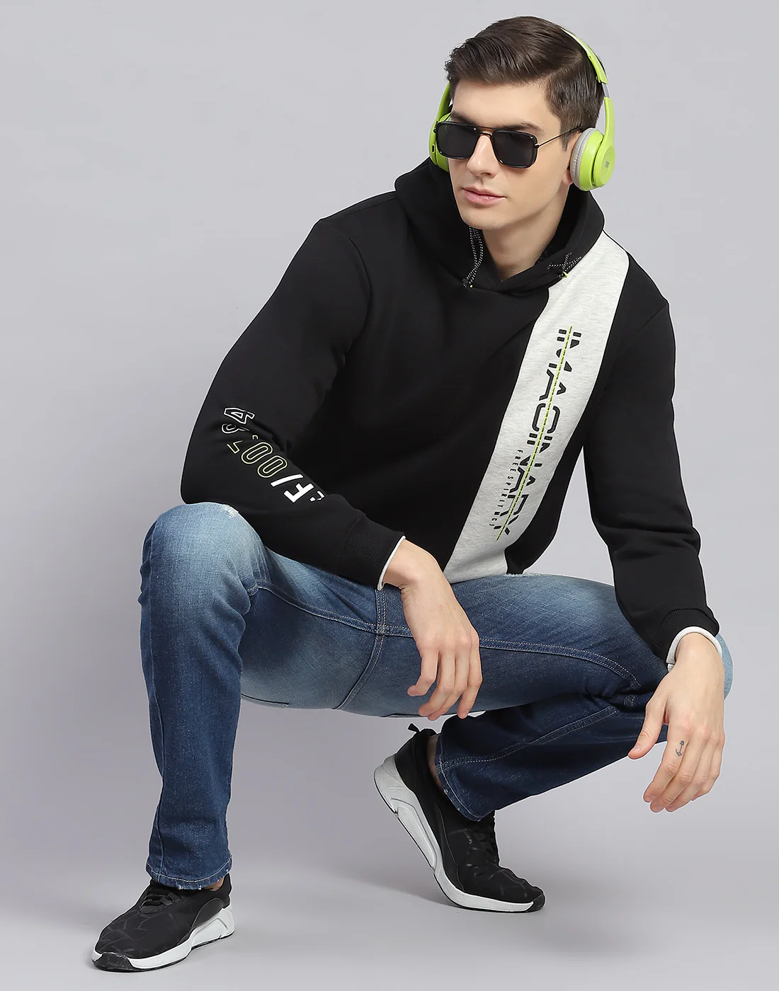 Men Black Printed Hooded Full Sleeve Sweatshirt - Image 7