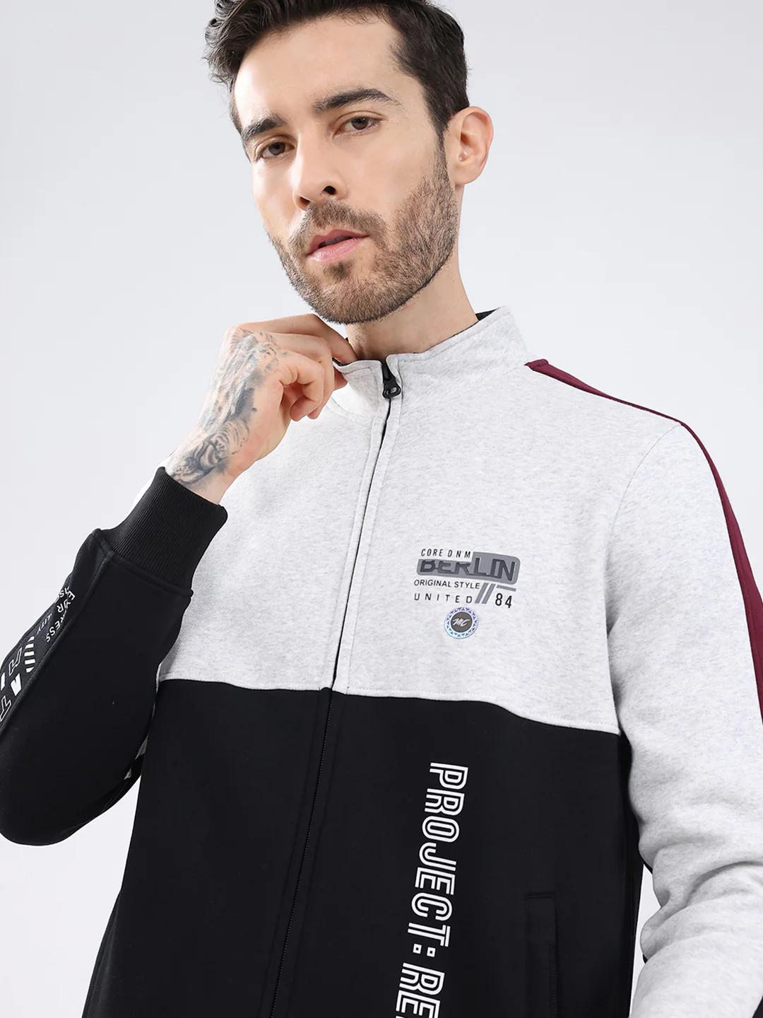 Men Black Printed Mock Neck Full Sleeve Sweatshirt - Image 7