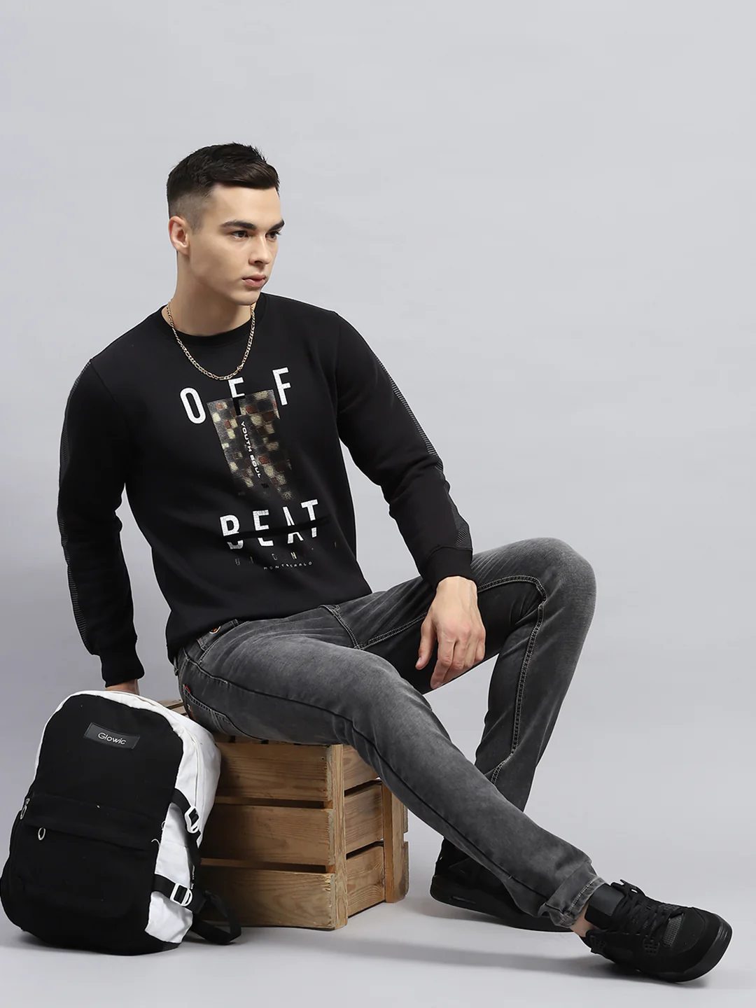 Men Black Printed Round Neck Full Sleeve Sweatshirt - Image 2