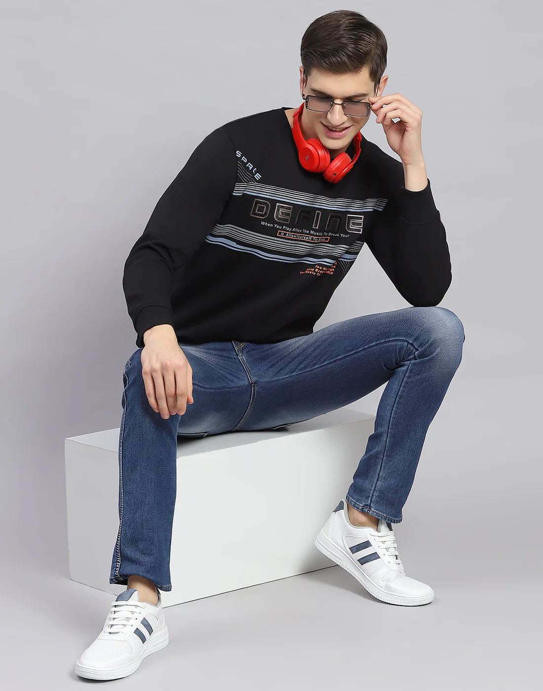 Men Black Printed Round Neck Full Sleeve Sweatshirt - Image 7