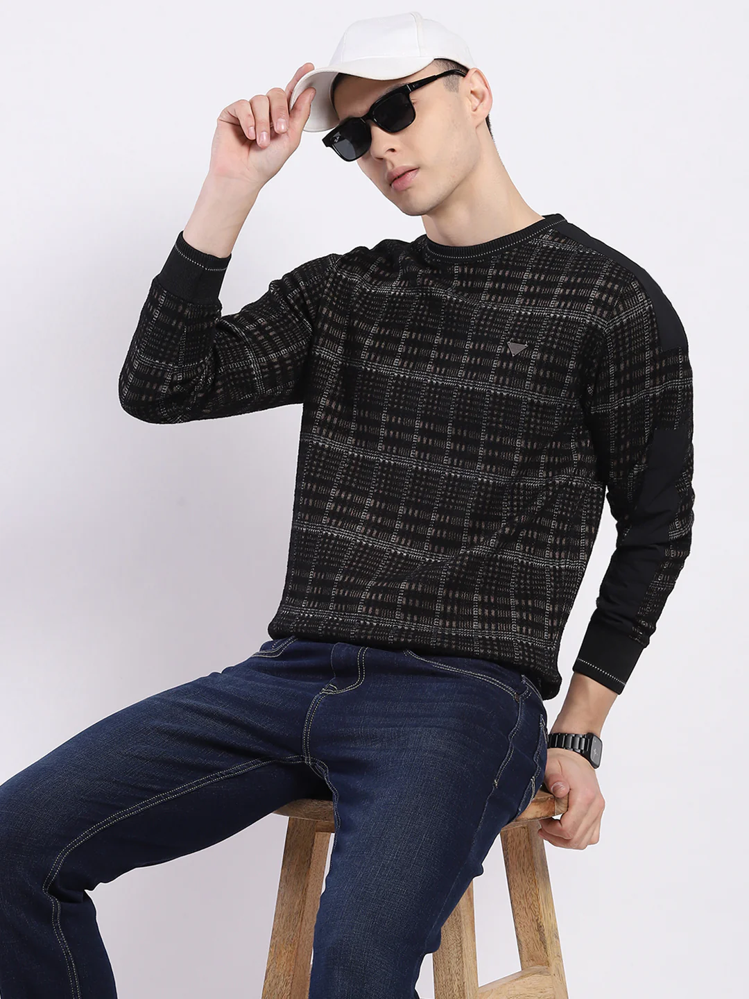 Men Black Printed Round Neck Full Sleeve Sweatshirt - Image 6