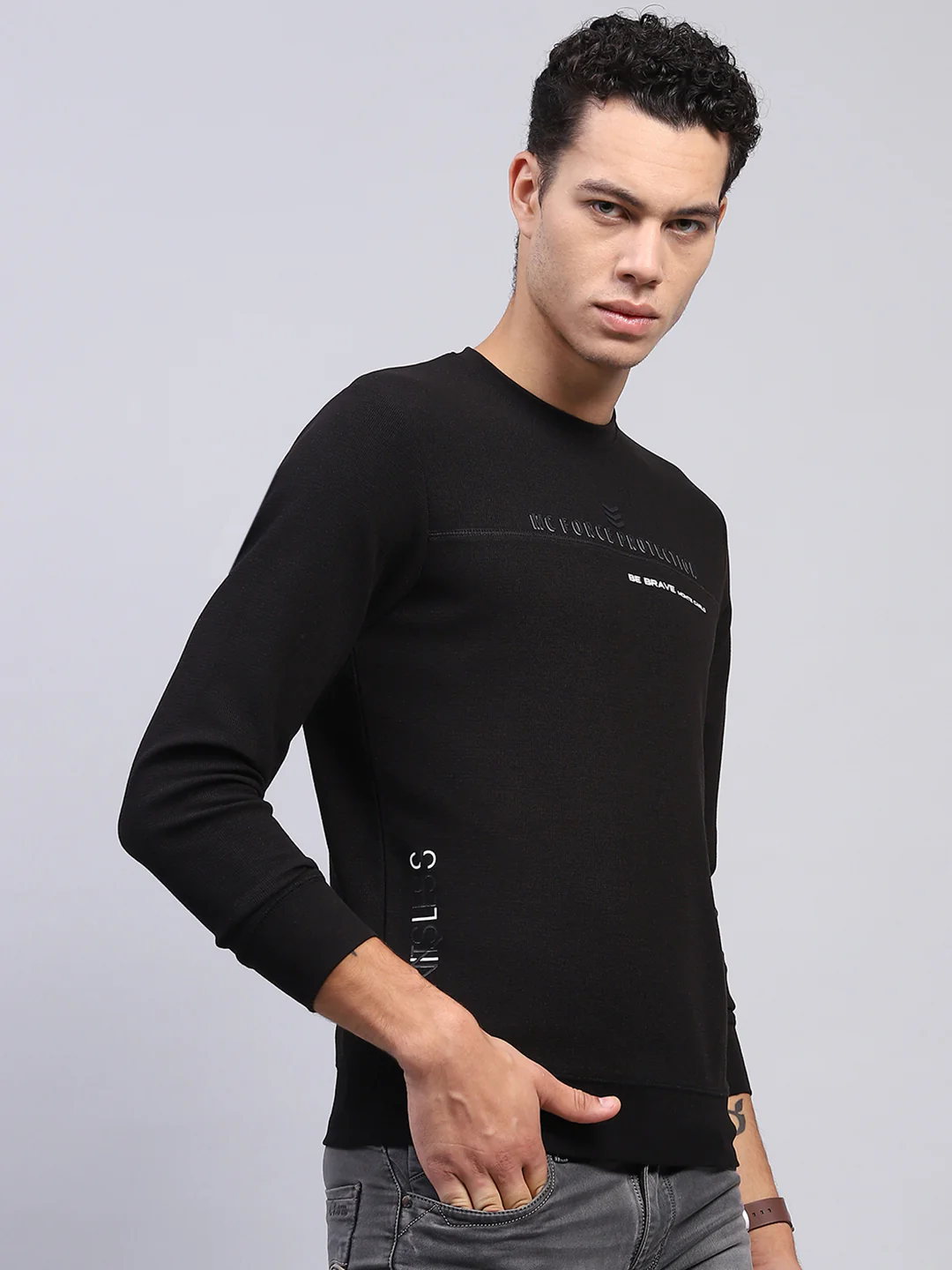 Men Black Printed Round Neck Full Sleeve Winter T-Shirt - Image 4