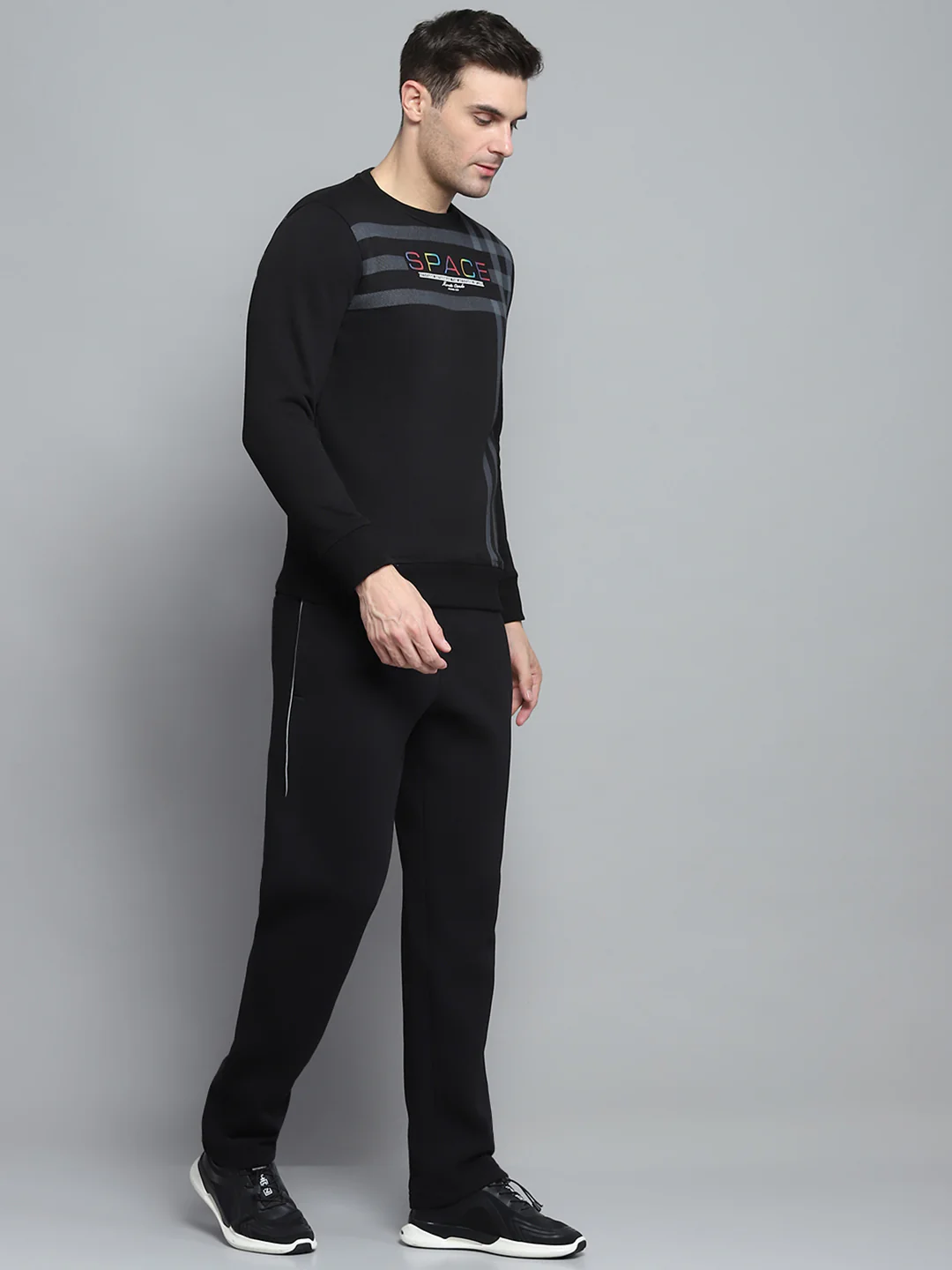 Men Black Printed Round Neck Full Sleeve Winter Tracksuit - Image 4