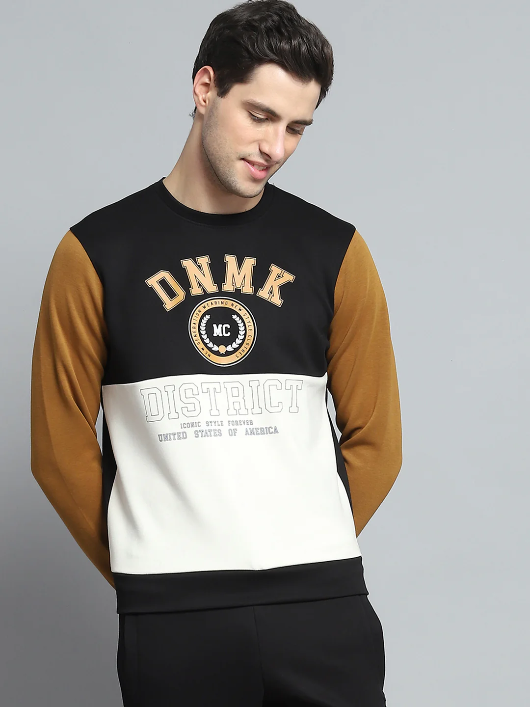 Men Black Printed Round Neck Full Sleeve Winter Tracksuit - Image 6