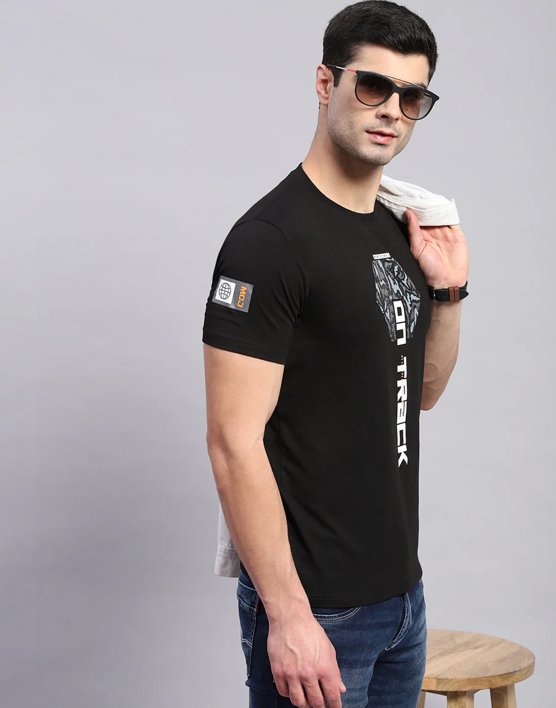 Men Black Printed Round Neck Half Sleeve T-Shirt - Image 6