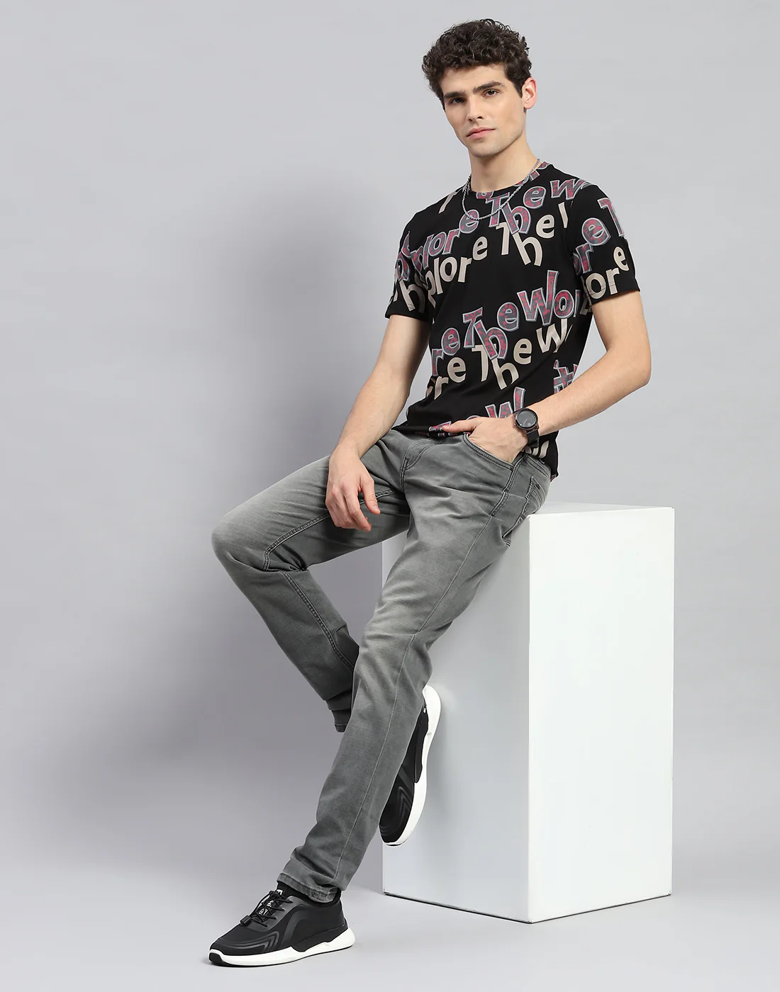 Men Black Printed Round Neck Half Sleeve T-Shirt - Image 2