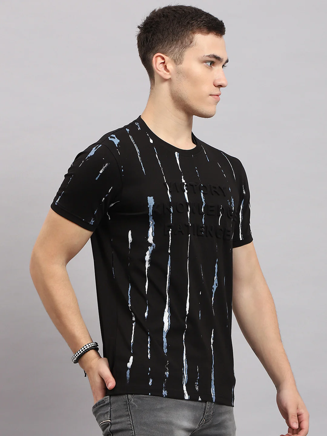 Men Black Printed Round Neck Half Sleeve T-Shirt - Image 4