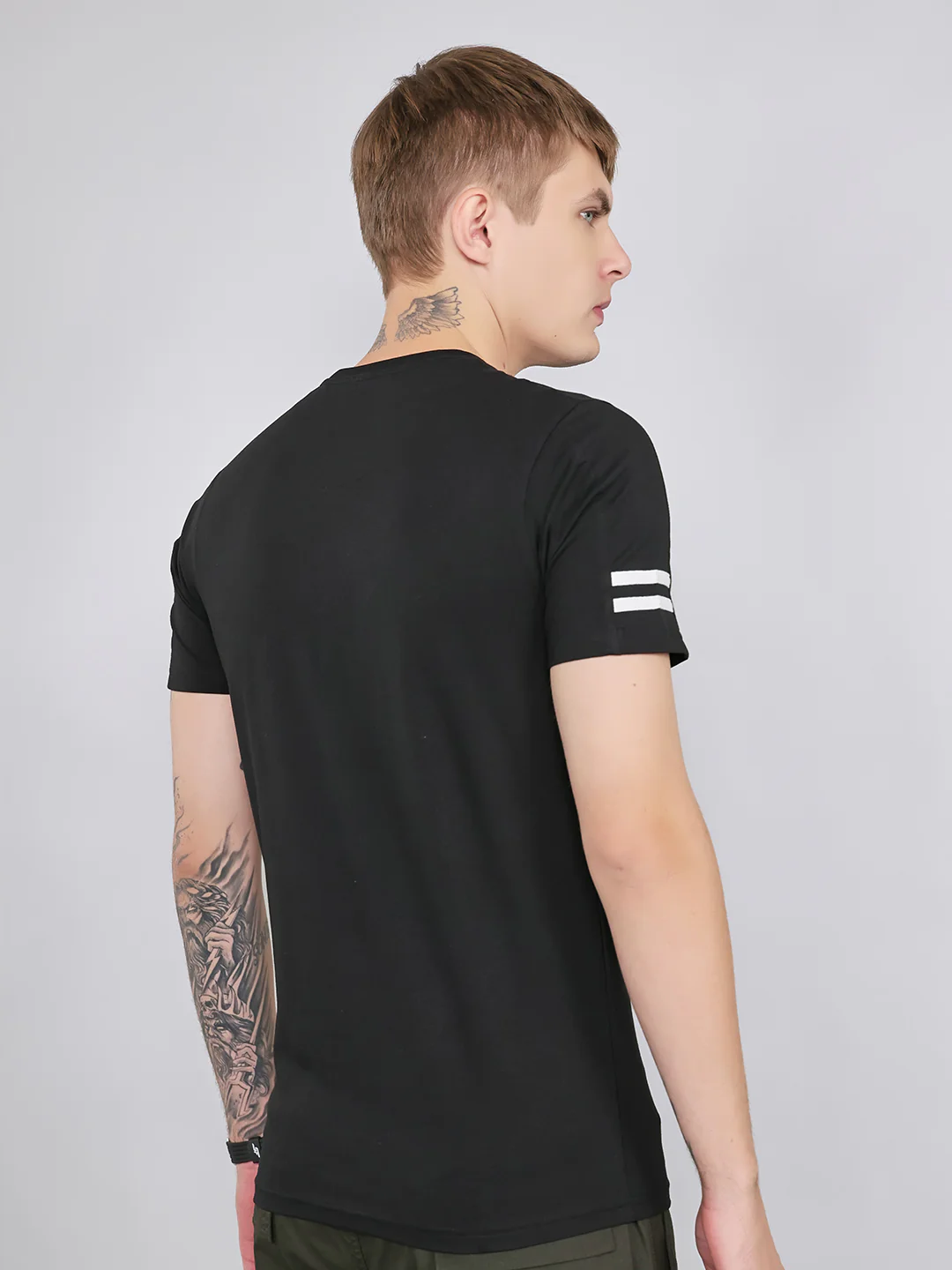 Men Black Printed Round Neck Half Sleeve T-Shirt - Image 4