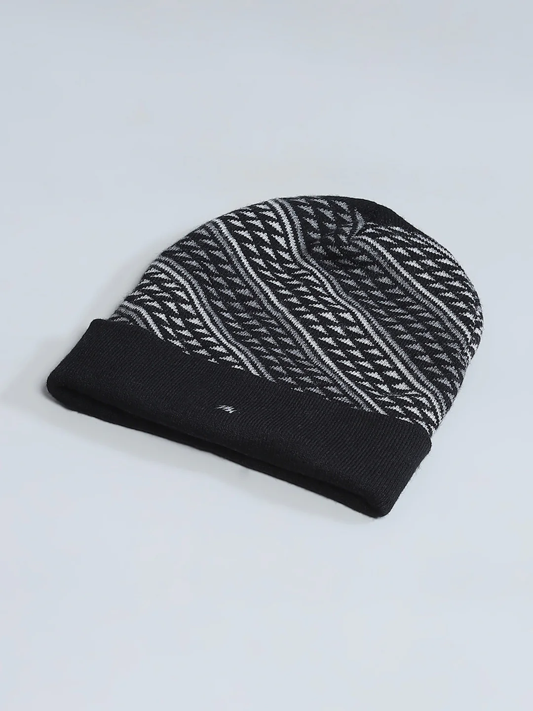 Men Black Self Design Cap - Image 6
