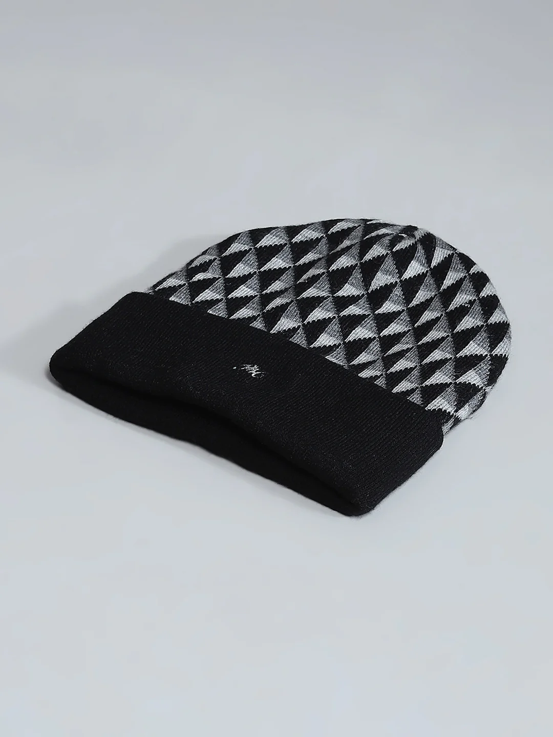 Men Black Self Design Cap - Image 6
