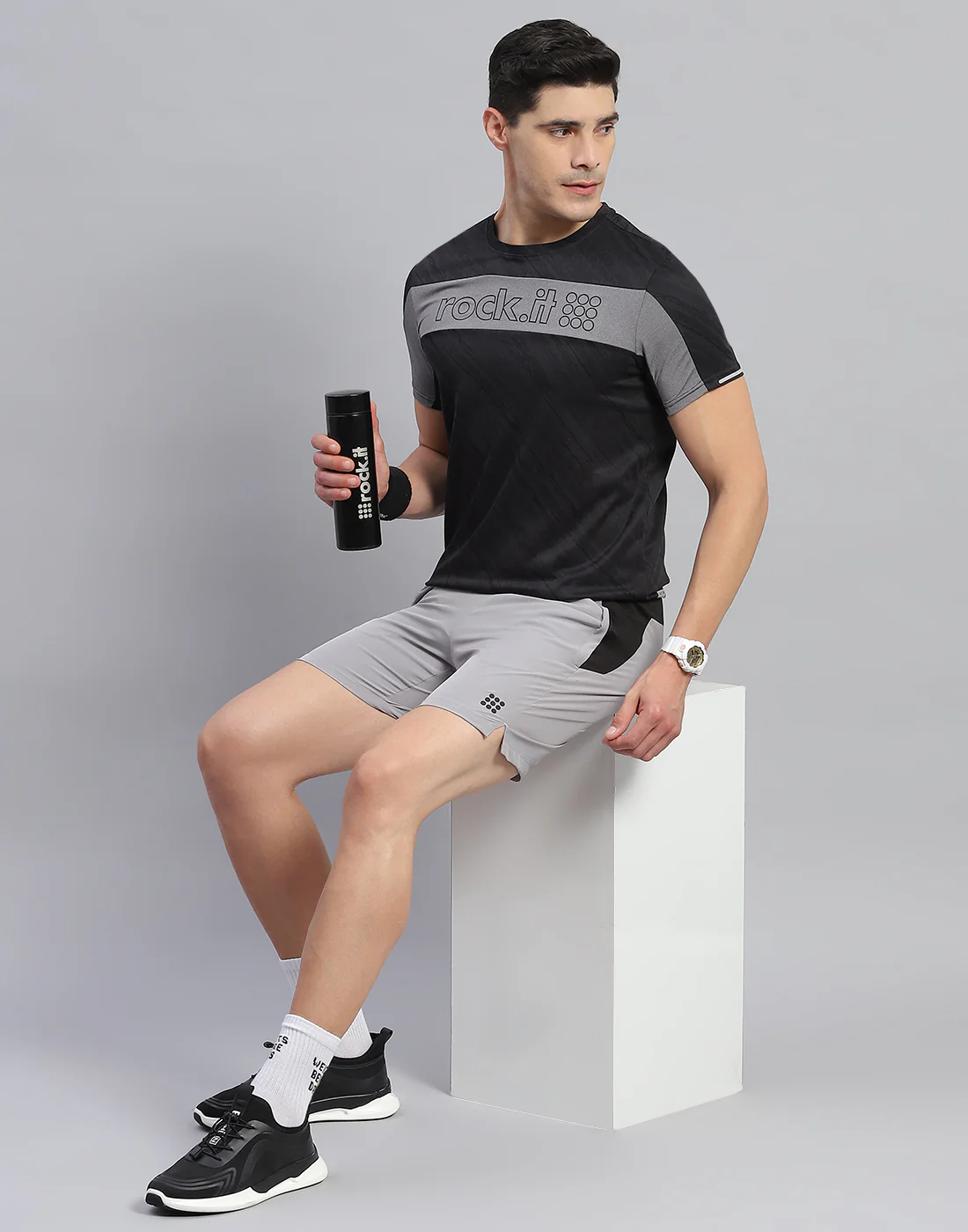 Rock.it Men Black Self Design Round Neck Half Sleeve T-Shirt - Image 2