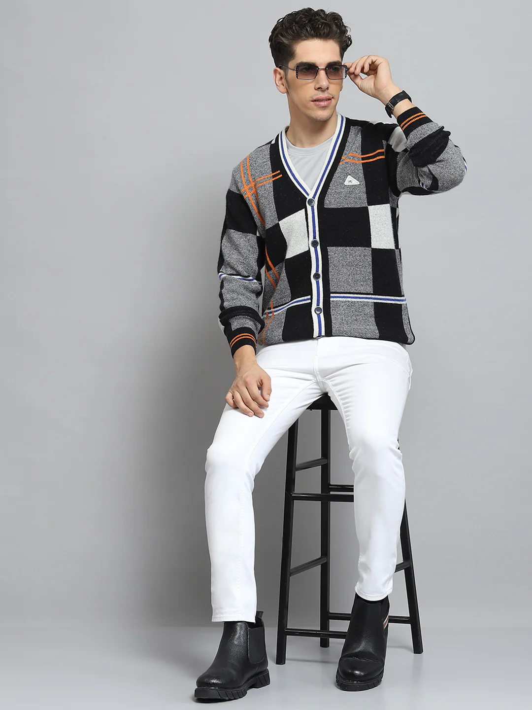 Men Black Self Design V Neck Full Sleeve Cardigan - Image 2