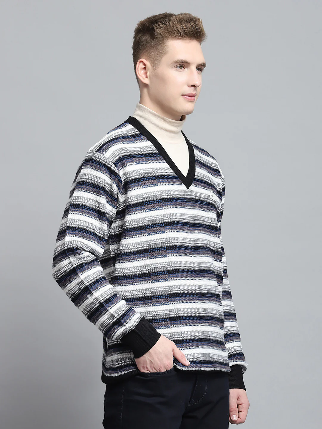 Men Black Self Design V Neck Full Sleeve Pullover - Image 4