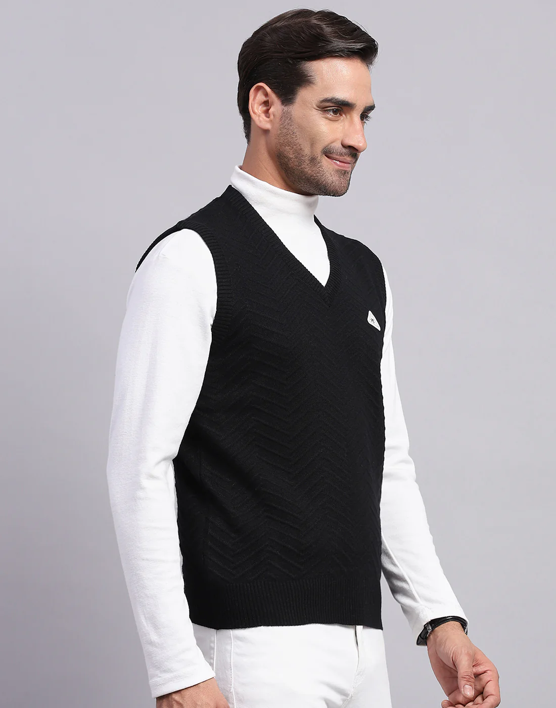 Men Black Self Design V Neck Sleeveless Sweater - Image 4