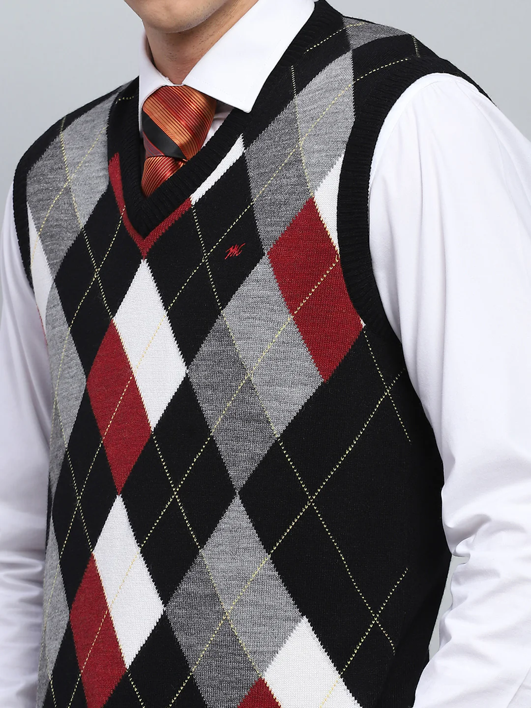 Men Black Self Design V Neck Sleeveless Sweater - Image 6