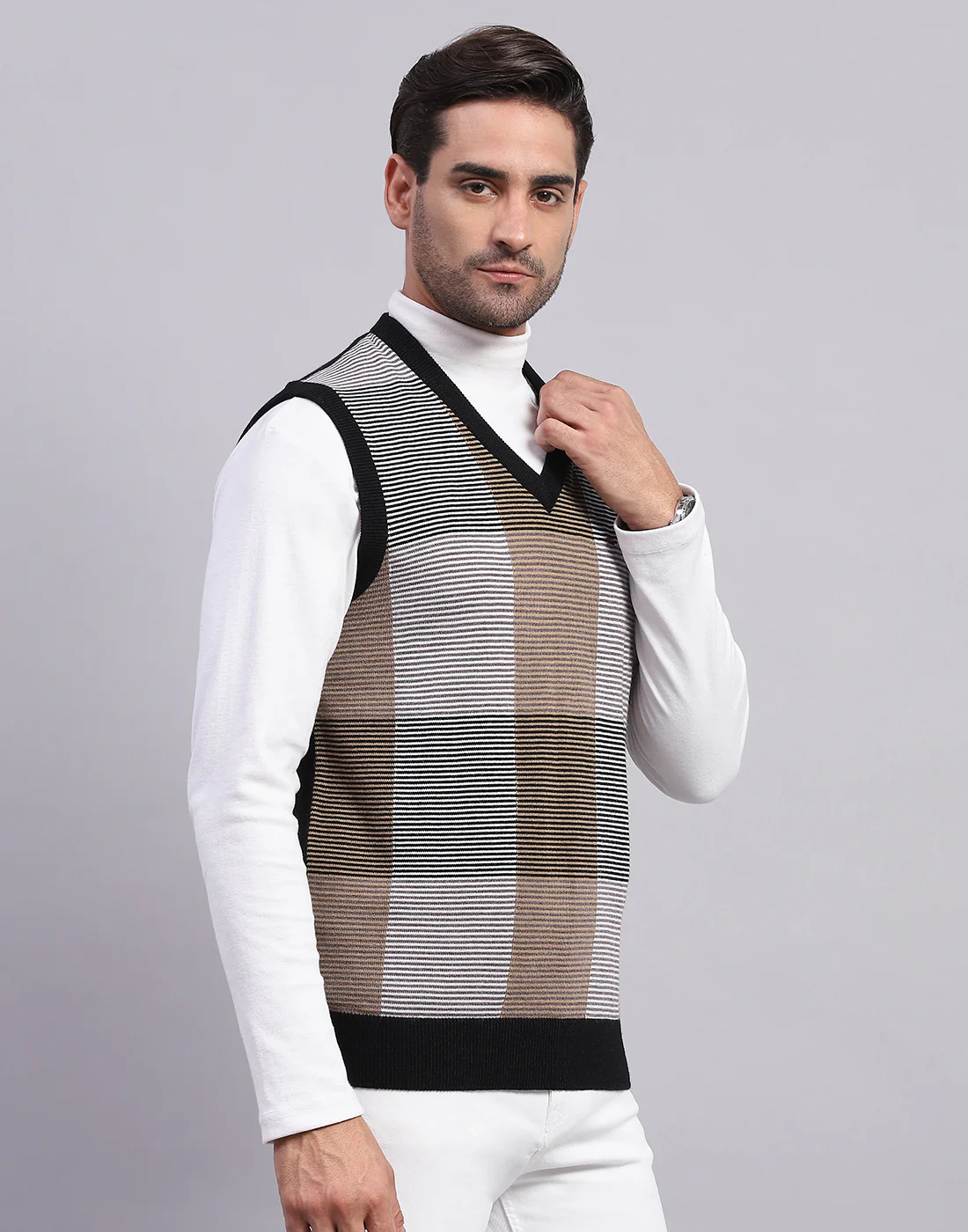 Men Black Self Design V Neck Sleeveless Sweater - Image 4