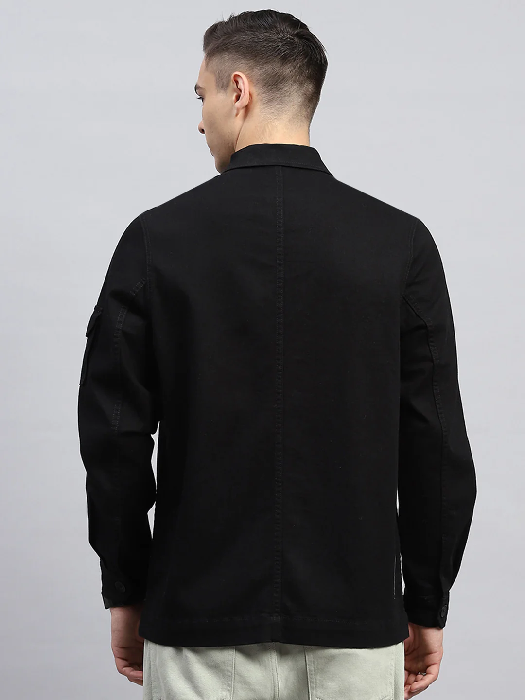 Men Black Solid Collar Full Sleeve Jacket - Image 5