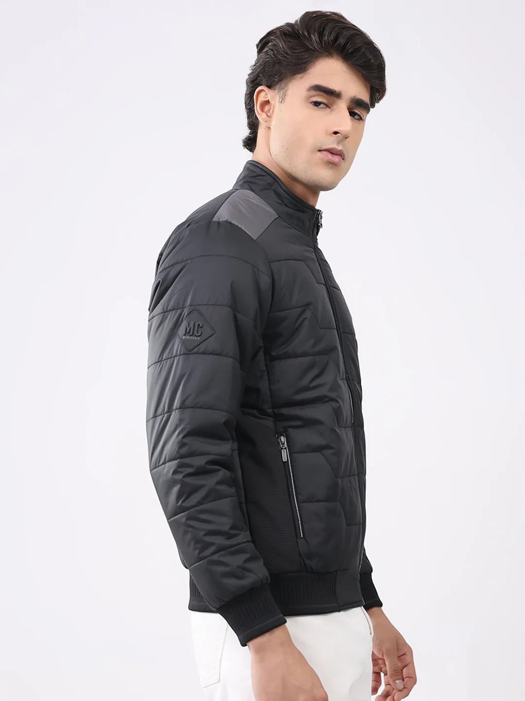 Men Black Solid Collar Full Sleeve Jacket - Image 4