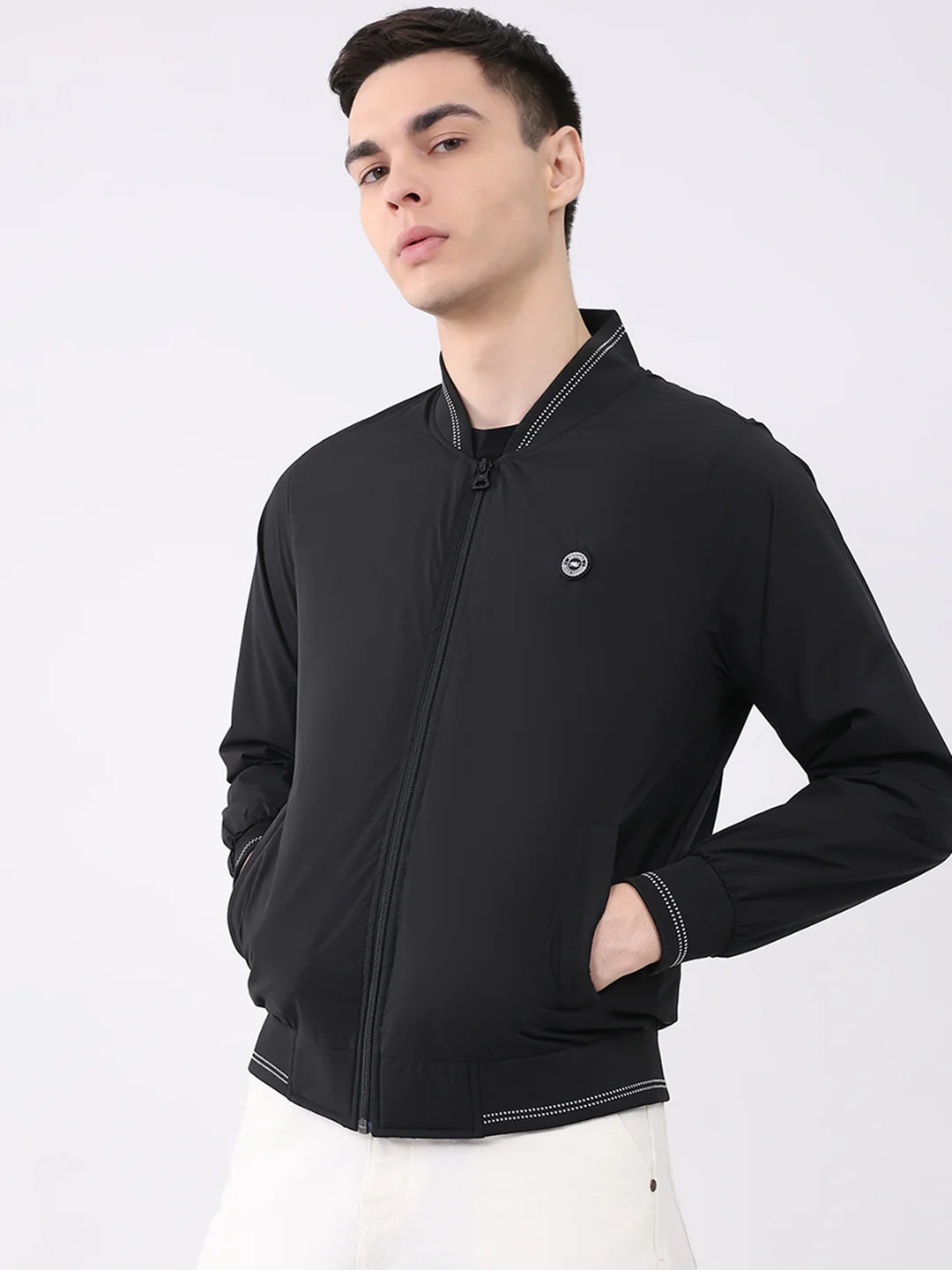 Men Black Solid Collar Full Sleeve Jacket - Image 3