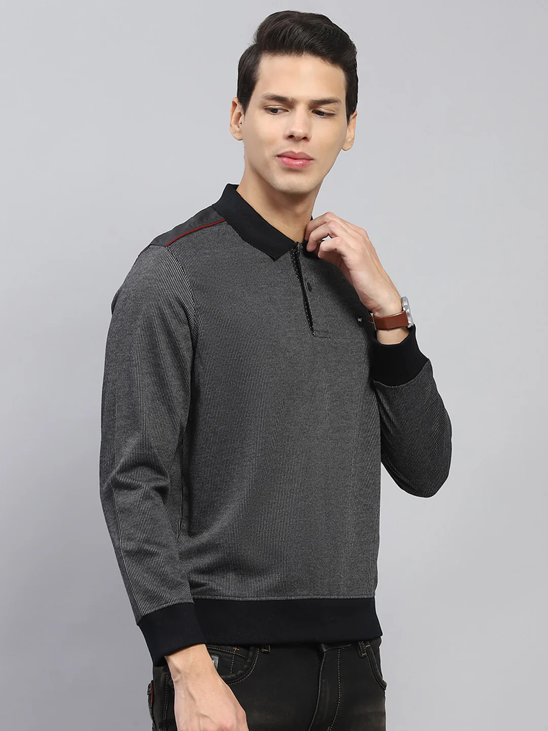 Luxuria Men Black Solid Collar Full Sleeve Winter T-Shirt - Image 4