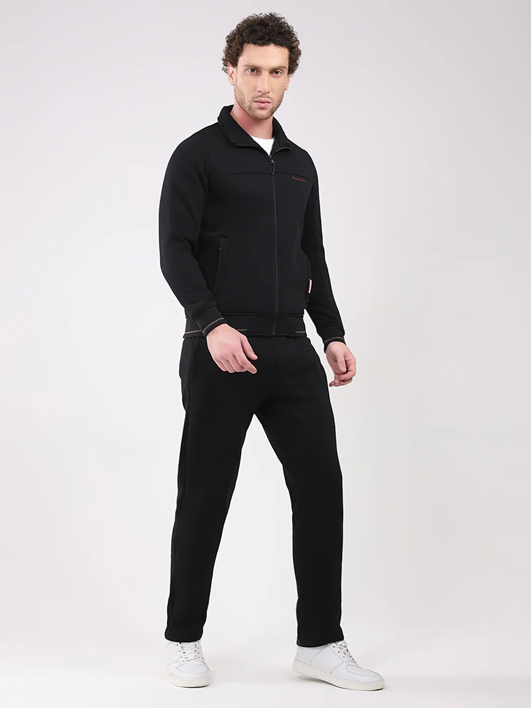 Men Black Solid Collar Full Sleeve Winter Tracksuit - Image 4