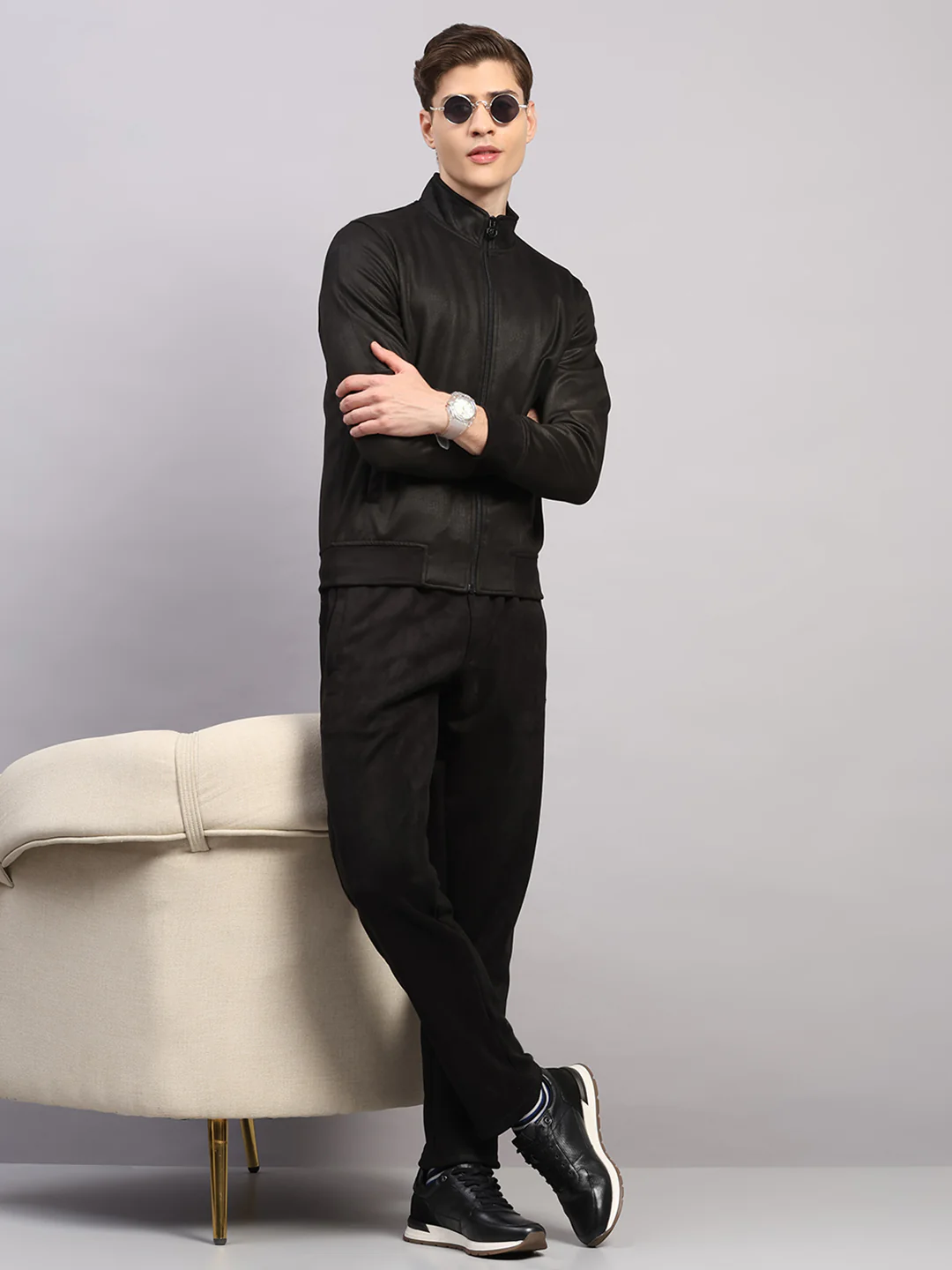Luxuria Men Black Solid Collar Full Sleeve Winter Tracksuit - Image 2