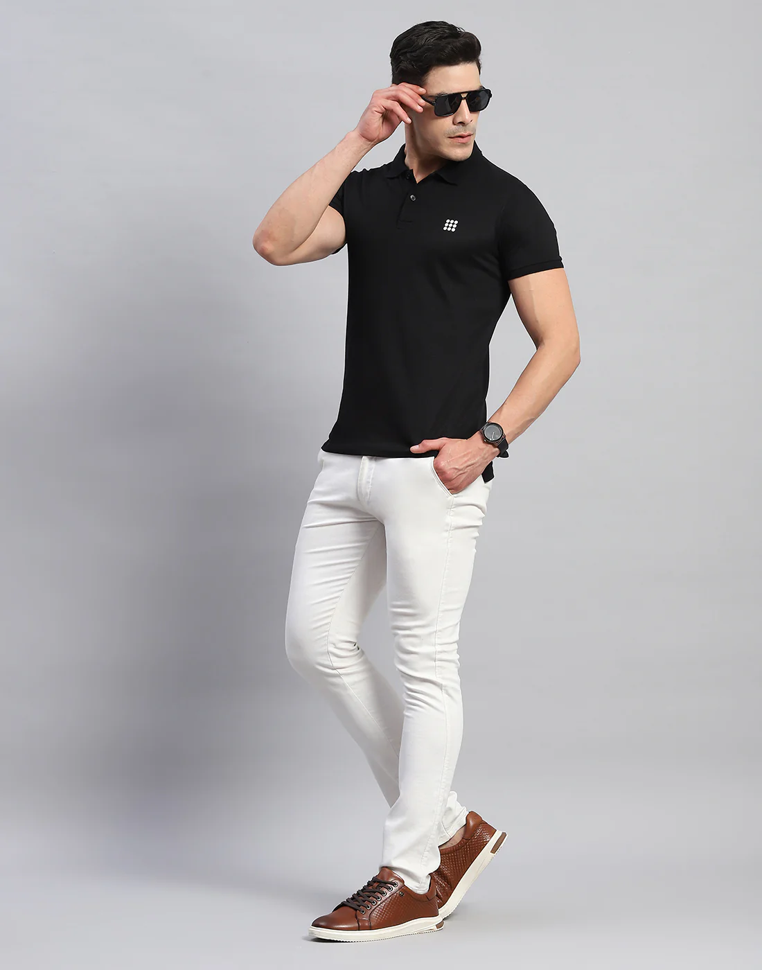 Rock.it Men Black Solid Collar Half Sleeve T-Shirt - Image 2