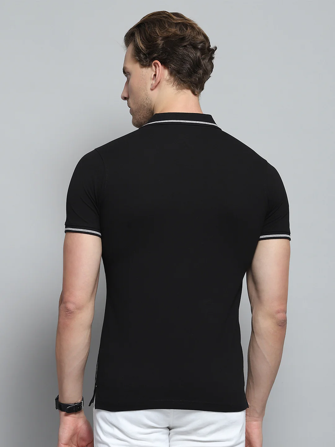 Men Black Solid Collar Half Sleeve T-Shirt - Image 5