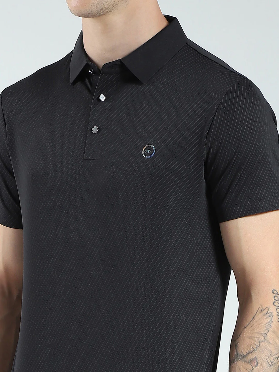 Men Black Solid Collar Half Sleeve T-Shirt - Image 6