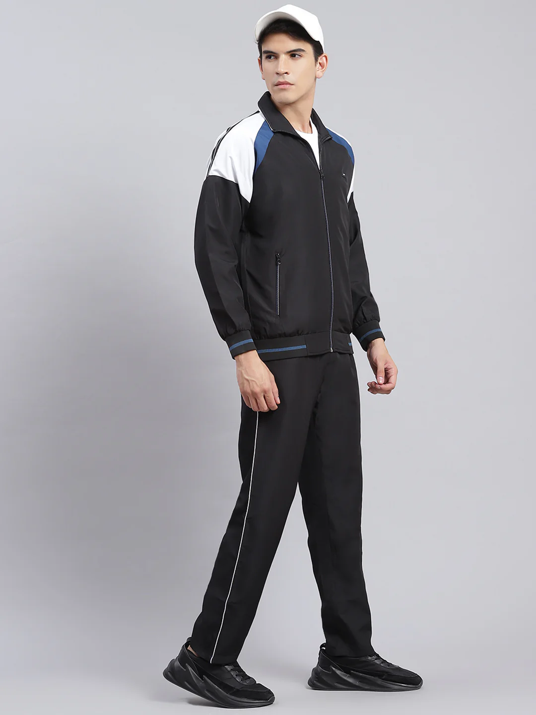 Men Black Solid Cotton Blend Track Suit - Image 3