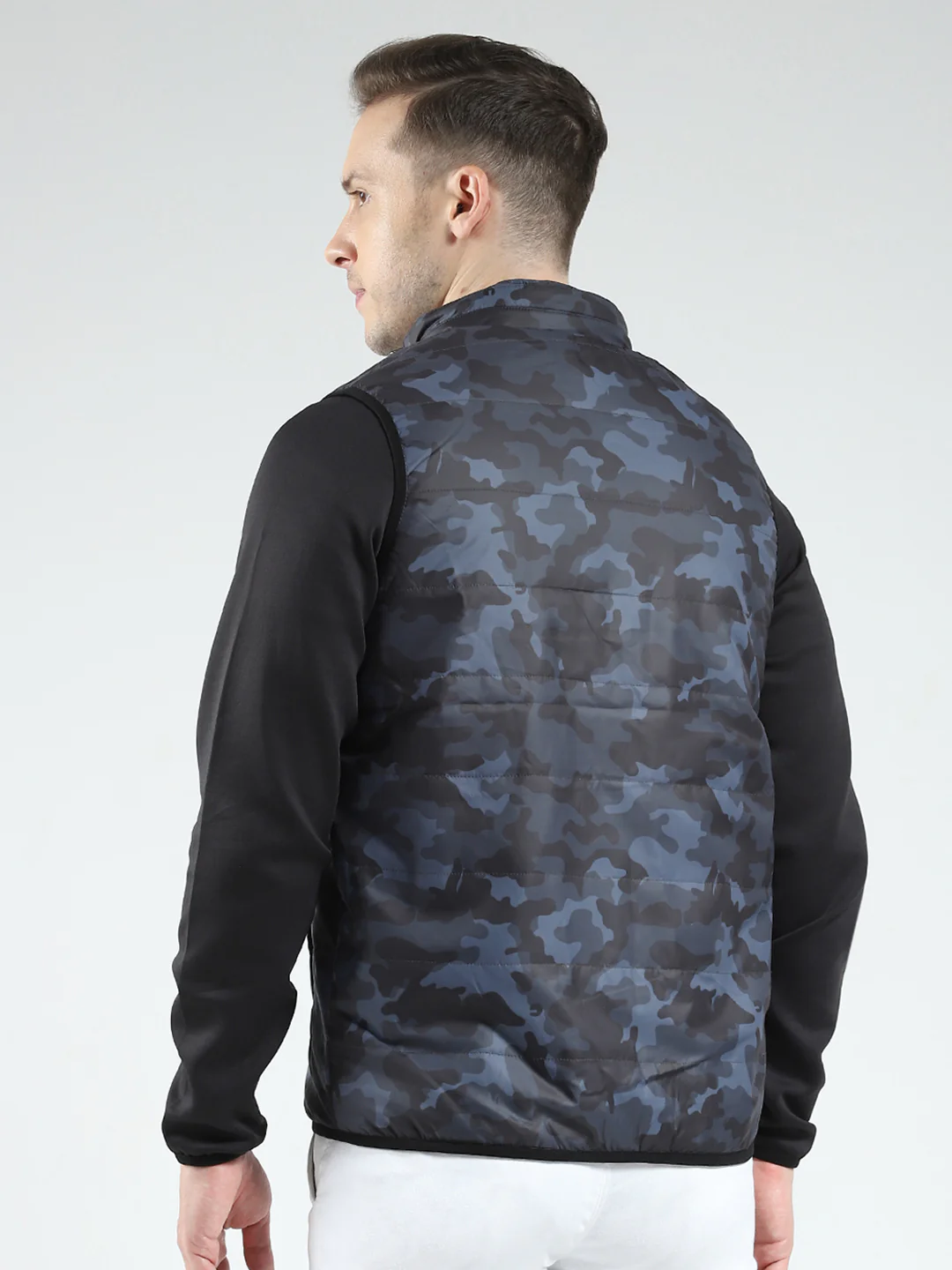 Men Black Solid Detachable Hood Full Sleeve Reversible Sweatshirt - Image 5