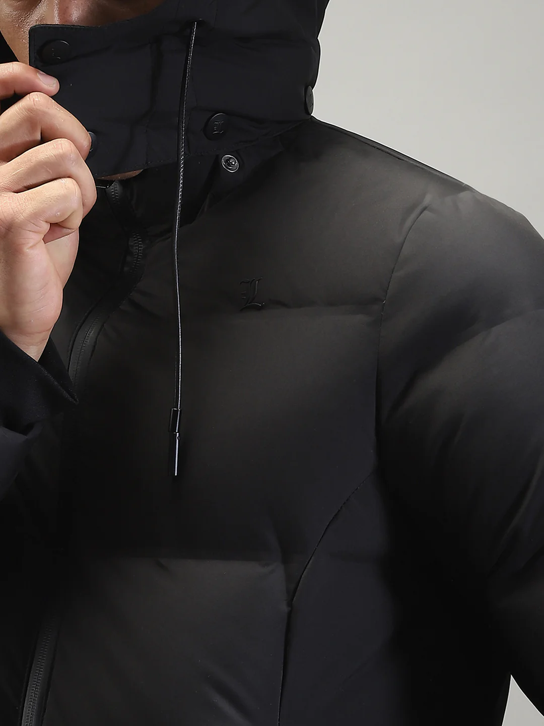 Men Black Solid Hooded Full Sleeve Jacket - Image 8