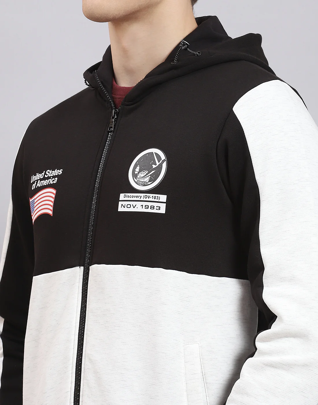 Men Black Solid Hooded Full Sleeve Sweatshirt - Image 7
