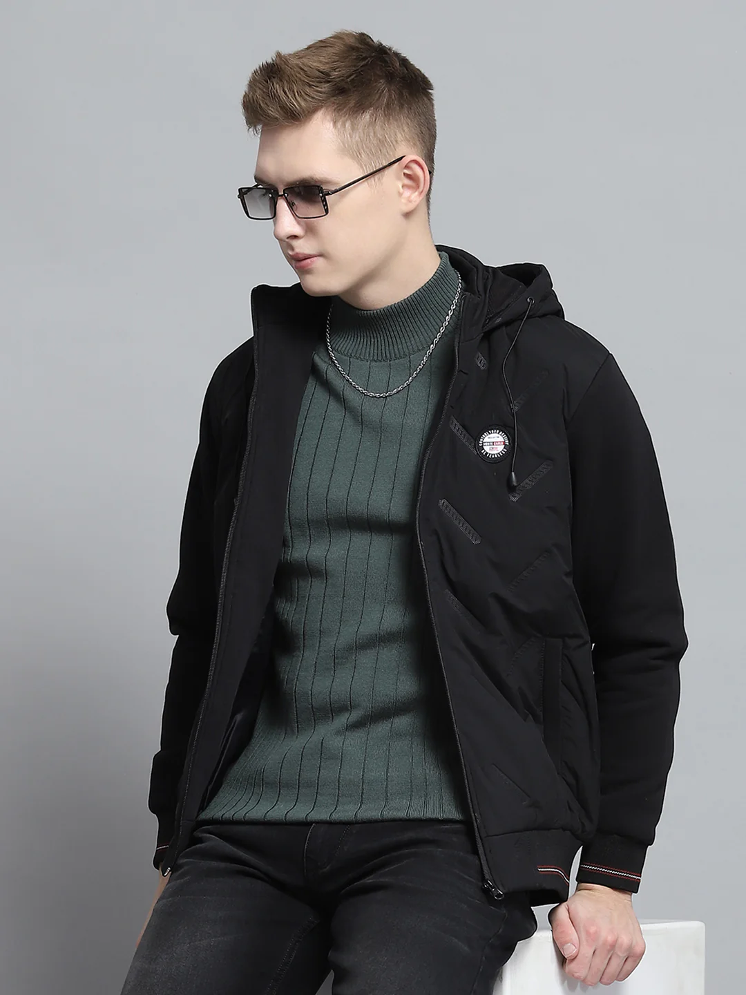 Men Black Solid Hooded Full Sleeve Sweatshirt - Image 6