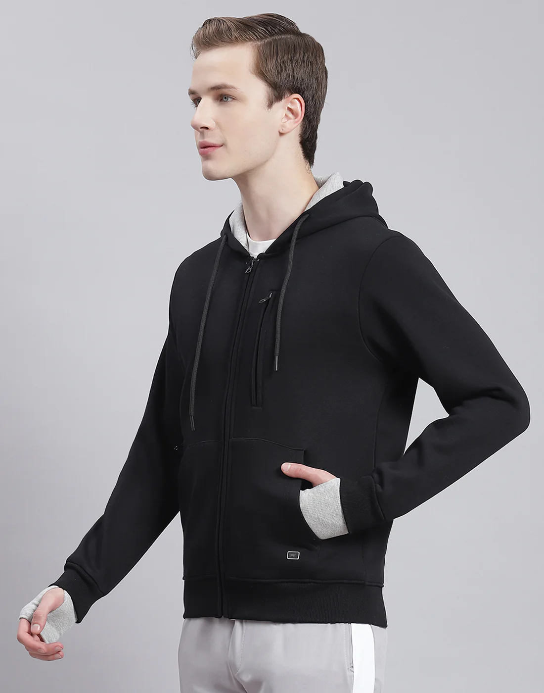 Men Black Solid Hooded Full Sleeve Sweatshirt - Image 3