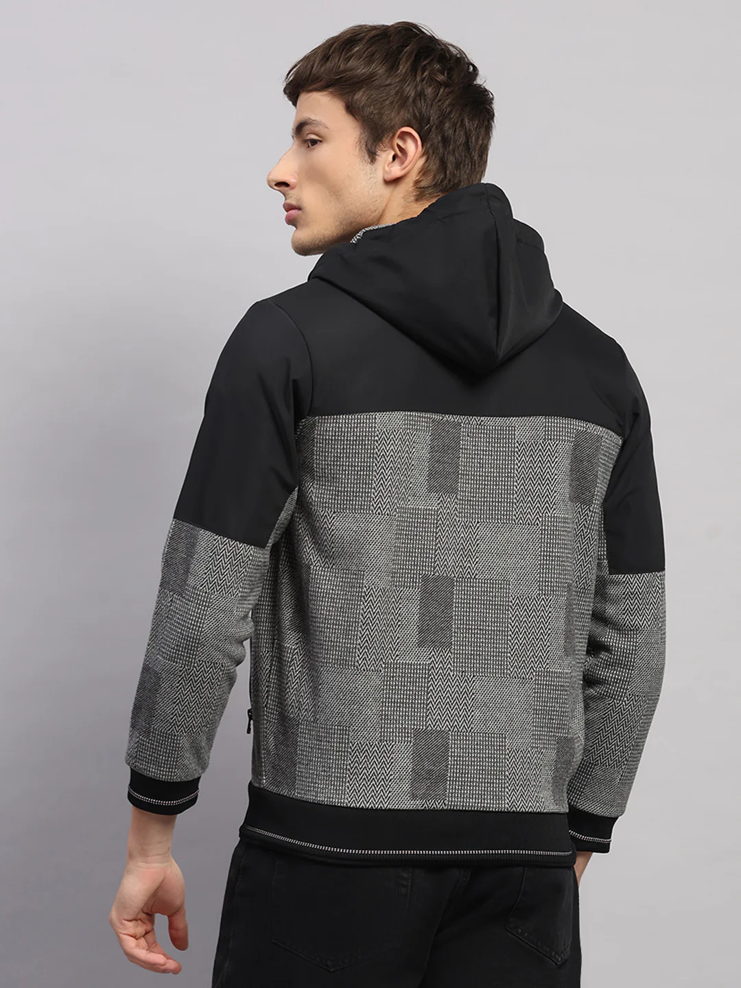 Men Black Solid Hooded Full Sleeve Sweatshirt - Image 5