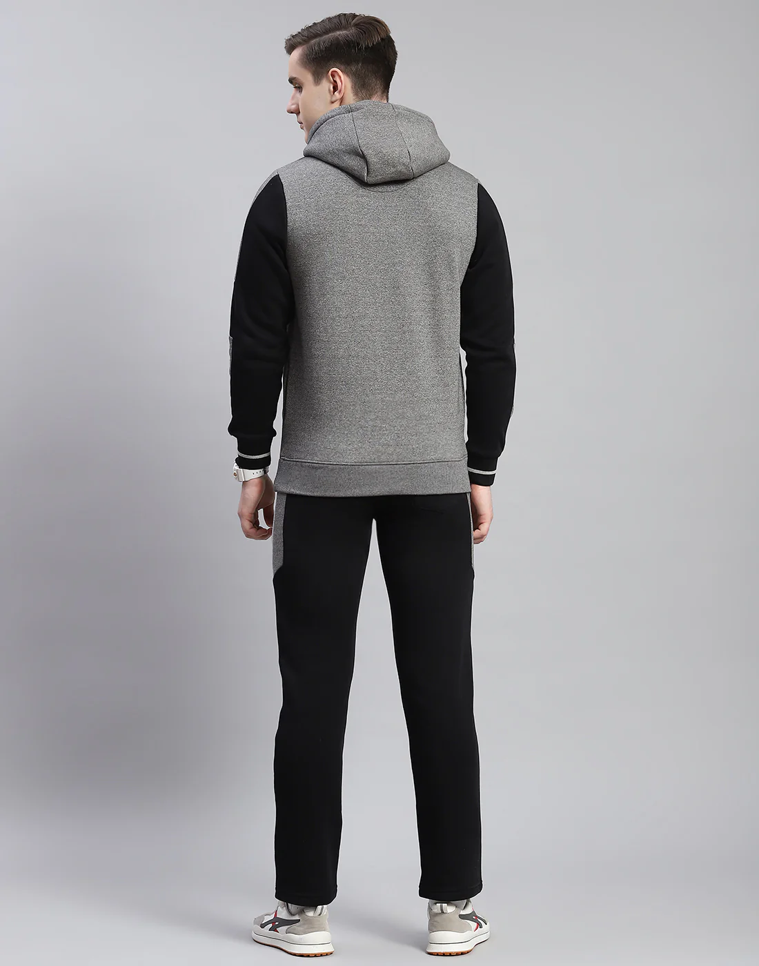Men Grey & Black Solid Hooded Full Sleeve Tracksuit - Image 5