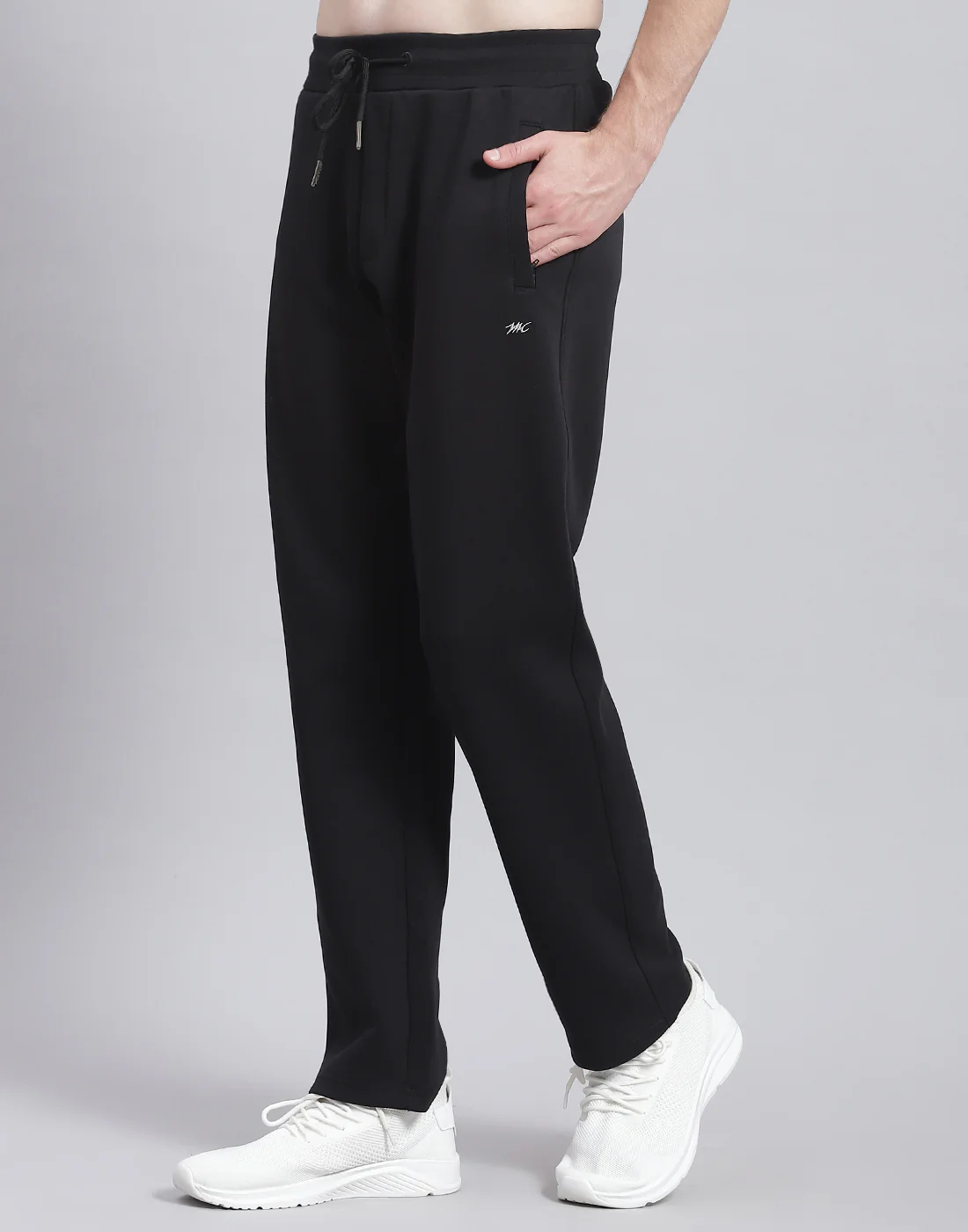 Men Black Solid Hooded Full Sleeve Tracksuit - Image 7