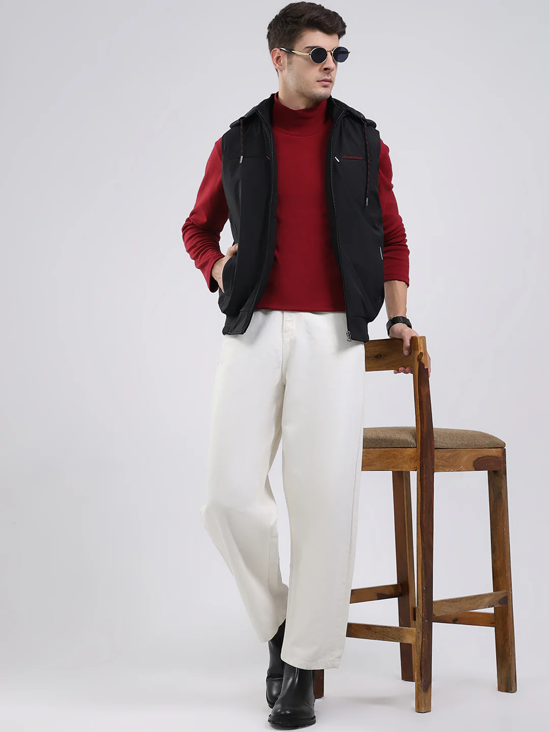 Men Black Solid Hooded Sleeveless Jacket - Image 2