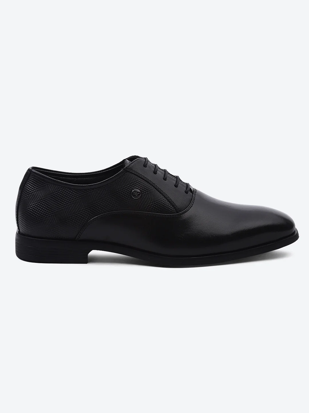Men Black Solid Lace Up Genuine Leather Formal Oxfords - Image 4