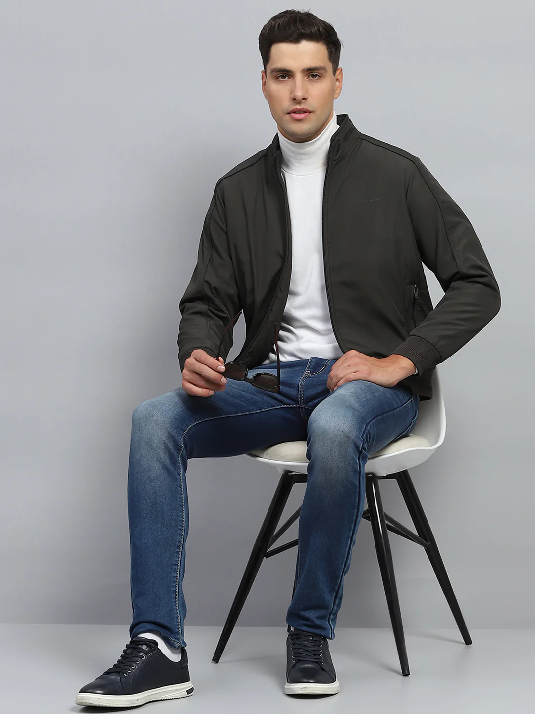 Men Black Solid Mock Neck Full Sleeve Jacket - Image 2