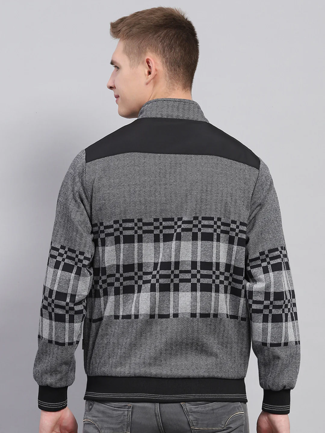 Men Black Solid Mock Neck Full Sleeve Jacket - Image 10