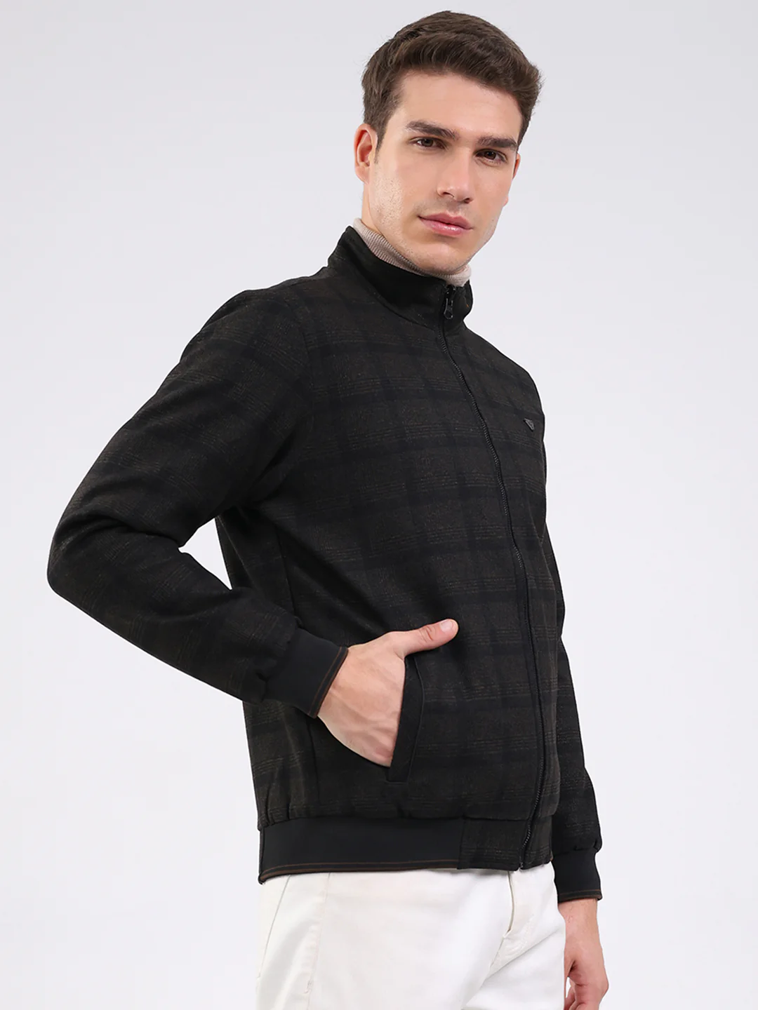Men Black Solid Mock Neck Full Sleeve Jacket - Image 4